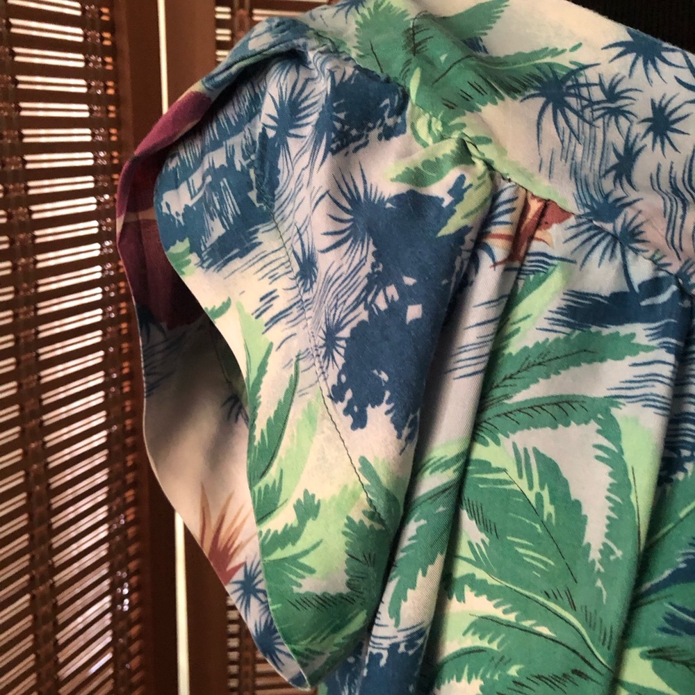 LOT of 2: Vintage 70s Hawaiian muumuu and GAP Hawaiian floral print women's top - Picture 5 of 14